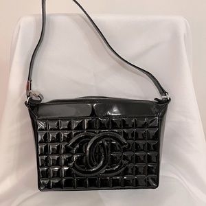 CHANEL shoulder bag in excellent condition